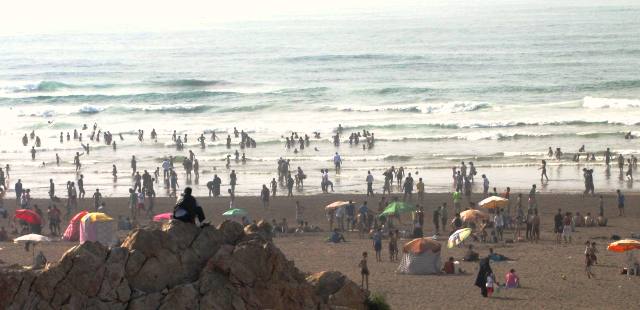 Maroc Casablanca plage publique sur la corniche