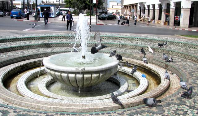 Maroc Rabat fontaine place Mohamed V vers la gare